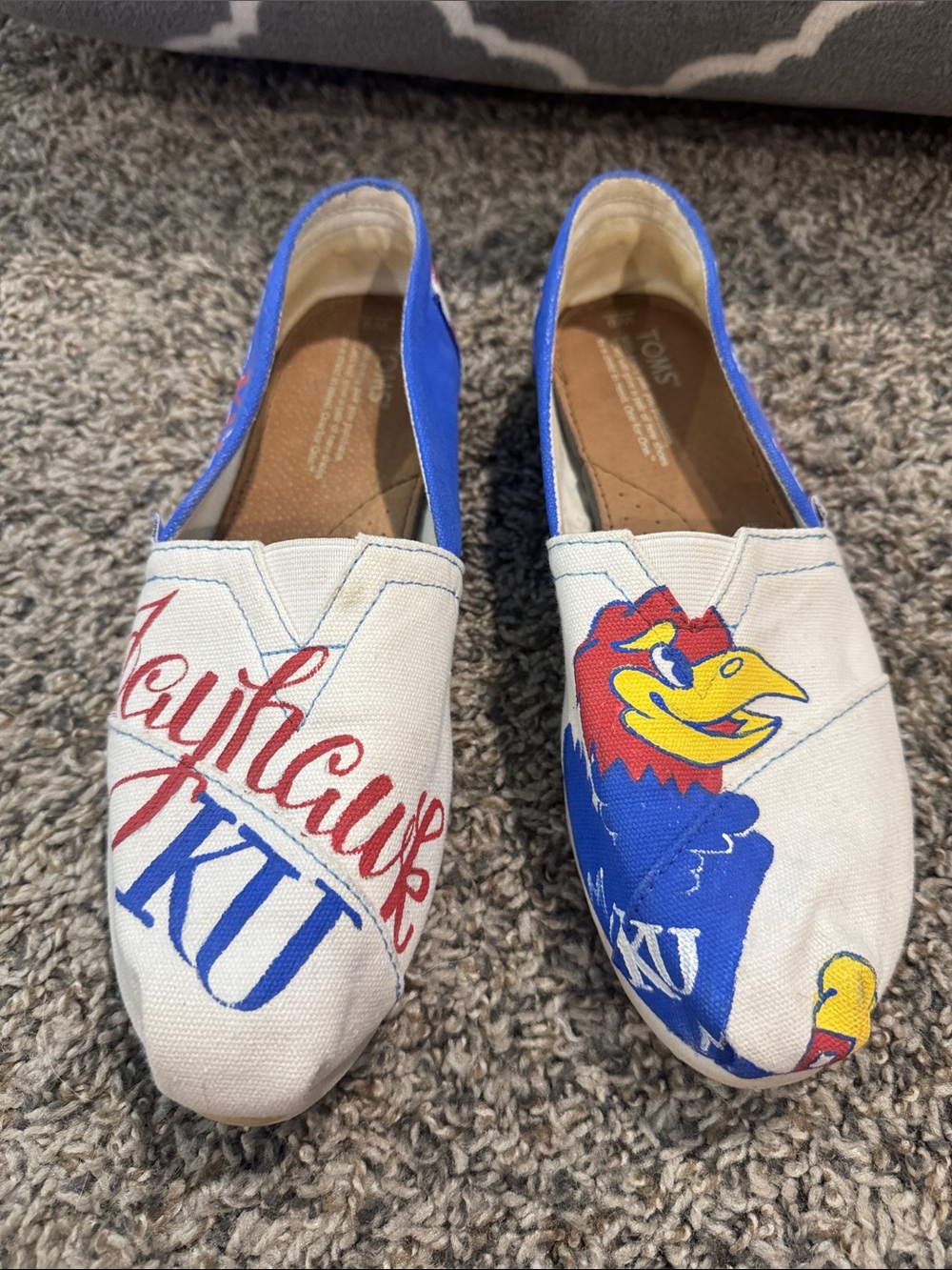 Toms Women’s size 9 Custom Canvas KU Jayhawk Slip-On Sneakers with Blue Trim